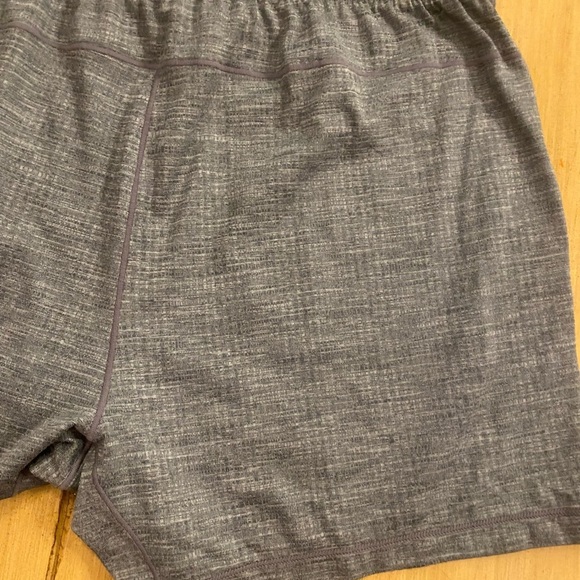 Nike Men’s Yoga Unlined Standard Fit Gray Athletic Shorts Pockets New large - Picture 11 of 15